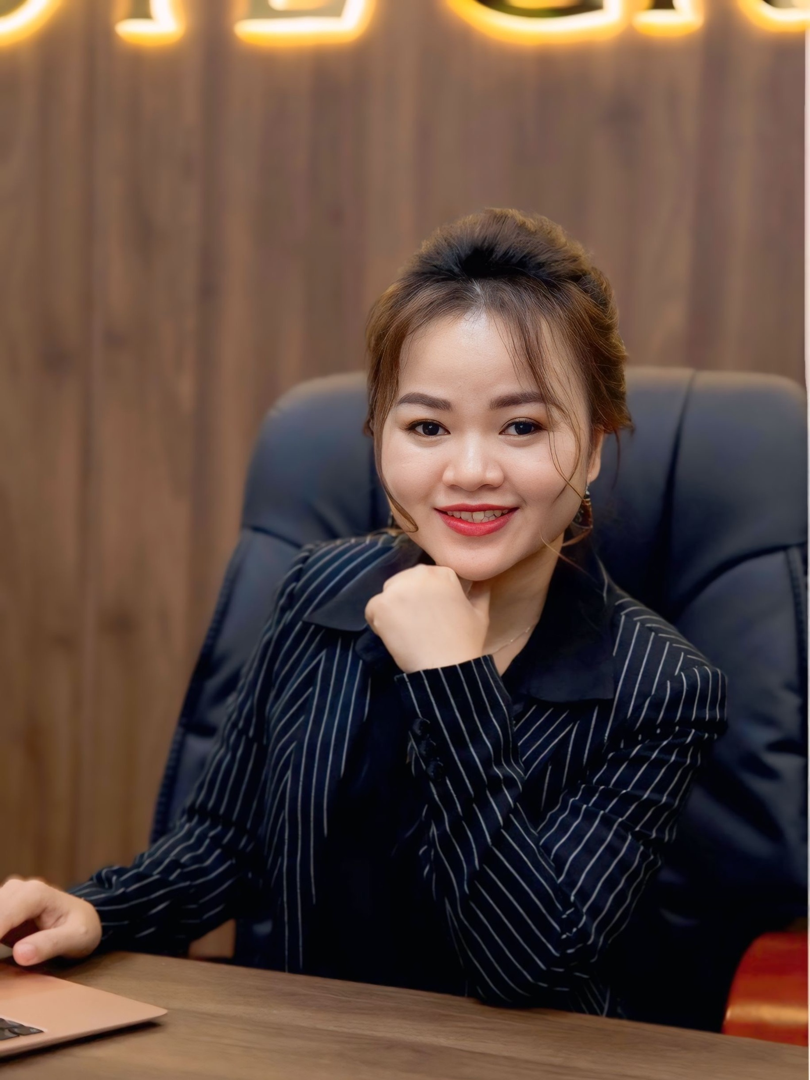 Cô Nguyên Phụng - Cố vấn Học bổng MBA Trung Quốc