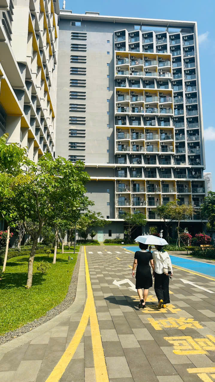 Cầu nối trên cao giữa các khối nhà